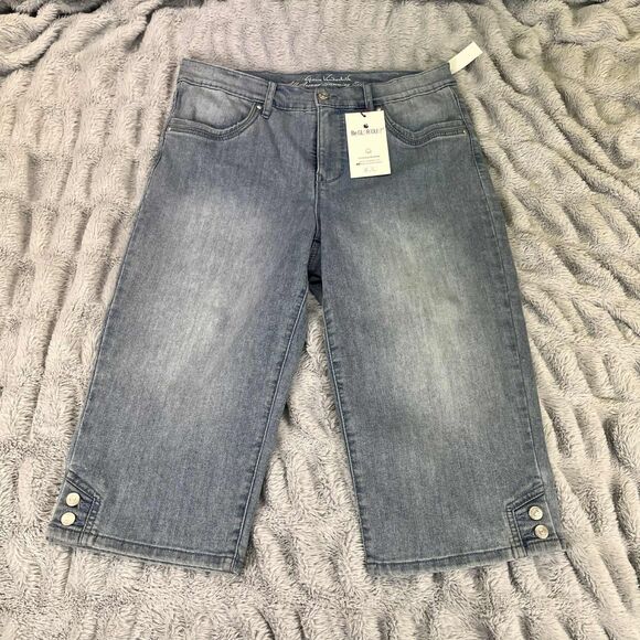 Gloria Vanderbilt Jeans Womens 10 Skimmer Capri Light Wash Stretch Denim NWT - Picture 1 of 9